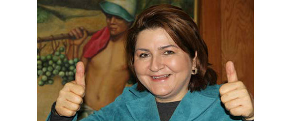 Cónsul General Elsa Gladys Cifuentes