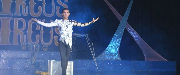 Alexander Torres Rodríguez, un acróbata pendulista colombiano que brilla en China