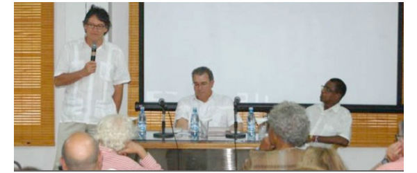 El escritor colombiano Darío Jaramillo Agudelo inauguró el pasado 25 de junio el XXV Festival Internacional Boleros de Oro. Foto: OP-Cancillería.