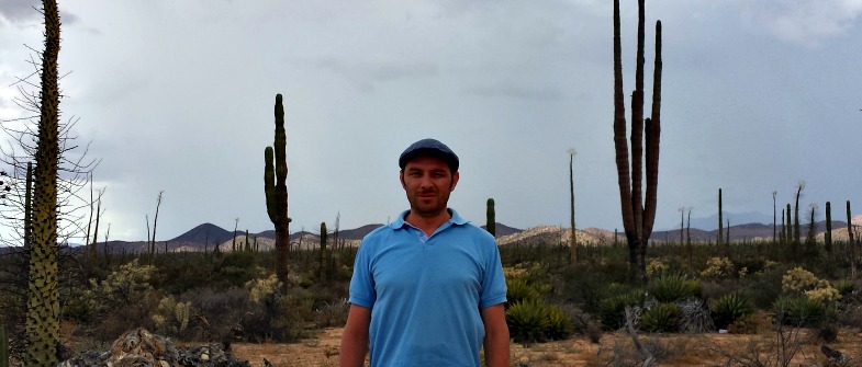 Omar Ávila, el biólogo marino colombiano que ha ganado gran reconocimiento en el Pacífico Mexicano por sus investigaciones